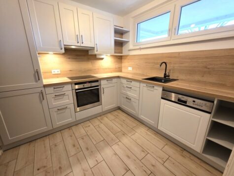 Wohnen auf zwei Ebenen – Renovierte 93 m² Maisonette mit Loggia in Gumpoldskirchen, 2352 Gumpoldskirchen, Wohnung