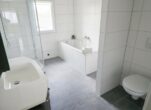 Bild - Modernes Niedrigenergie-Reihenhaus mit Garten in Theresienfeld