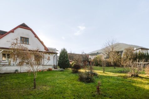 Charmantes Einfamilienhaus mit großem Grundstück in ruhiger Lage von Ternitz, 2630 Ternitz, Einfamilienhaus