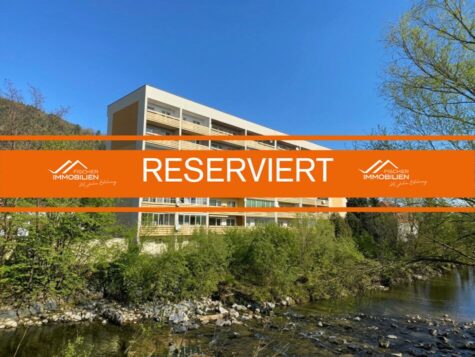 Pendler aufgepasst – sanierte 2-Zimmer-Wohnung mit südseitiger Loggia, Lift und schönem Ausblick, 2640 Gloggnitz, Wohnung