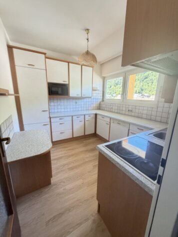 Pendler aufgepasst – sanierte 2-Zimmer-Wohnung mit südseitiger Loggia, Lift und schönem Ausblick, 2640 Gloggnitz, Wohnung