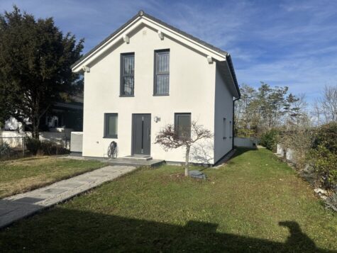 Modernes Einfamilienhaus nahe dem Reiterersee in Bad Fischau, 2700 Bad Fischau-Brunn, Einfamilienhaus