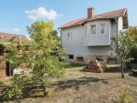 Haus mit sonnigem Garten und Gestaltungspotenzial in Bad Fischau-Brunn, 2721 Brunn an der Schneebergbahn, Einfamilienhaus zum Kauf
