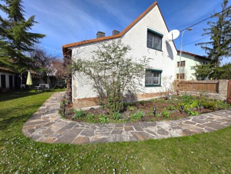 Wohnhaus in ruhiger Lage – viel Platz für die ganze Familie !, 2620 Neunkirchen, Haus