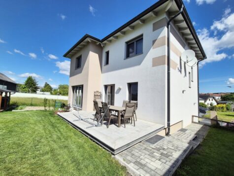 Neuwertig massives Baumeisterhaus in erhöhter Lage – Hochwolkersdorf, 2802 Hochwolkersdorf, Haus
