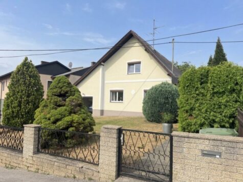 Wohnen in Bestlage am Petersberg – traumhafter Weitblick über Ternitz, 2630 Ternitz, Haus