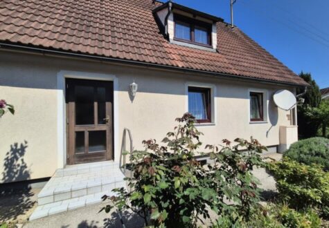 Charmantes Eckreihenhaus mit großem Garten und viel Potenzial – ruhige Lage nahe Bahnhof Pottschach, 2630 Pottschach, Reihenhaus