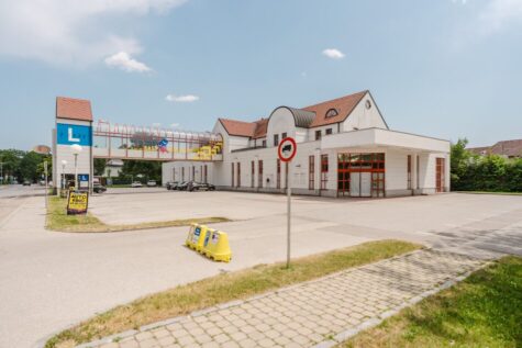 Geschäftslokal zur vielseitigen Nutzung im Zentrum von Neunkirchen, 2620 Neunkirchen, Geschäftslokal