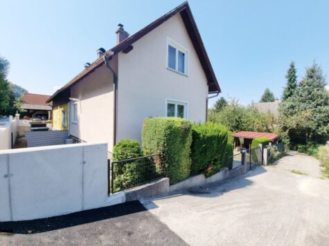 Wohnhaus in zentraler Lage mit Aussicht, 2823 Pitten, Haus