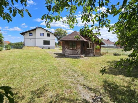 Zweifamilienhaus mit weitläufigem Garten, 2732 Würflach, Einfamilienhaus